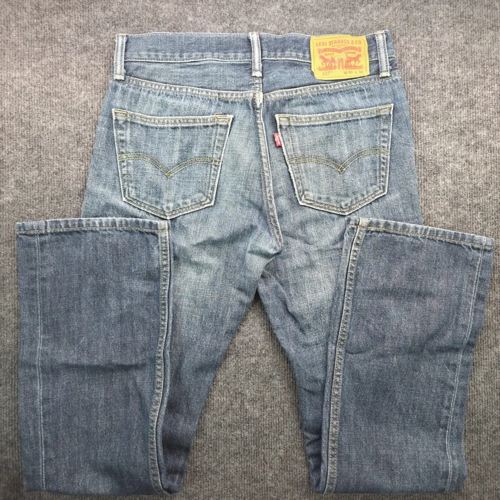 Levis 527 Mens 30x32 Blue Cotton Slim Bootcut Jeans Medium Wash Western Denim